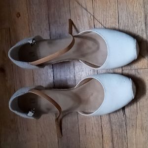 Tan White Mountain Wedge